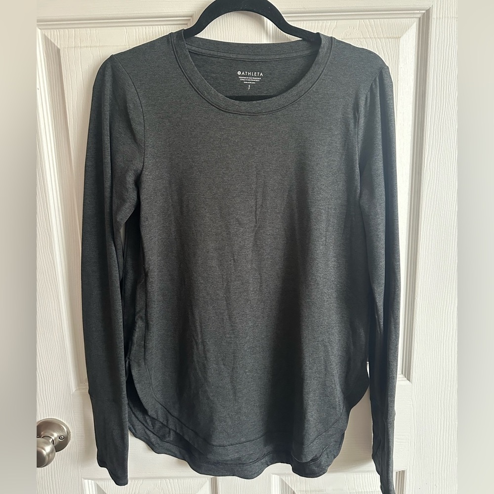 Athleta curved split hem shirt